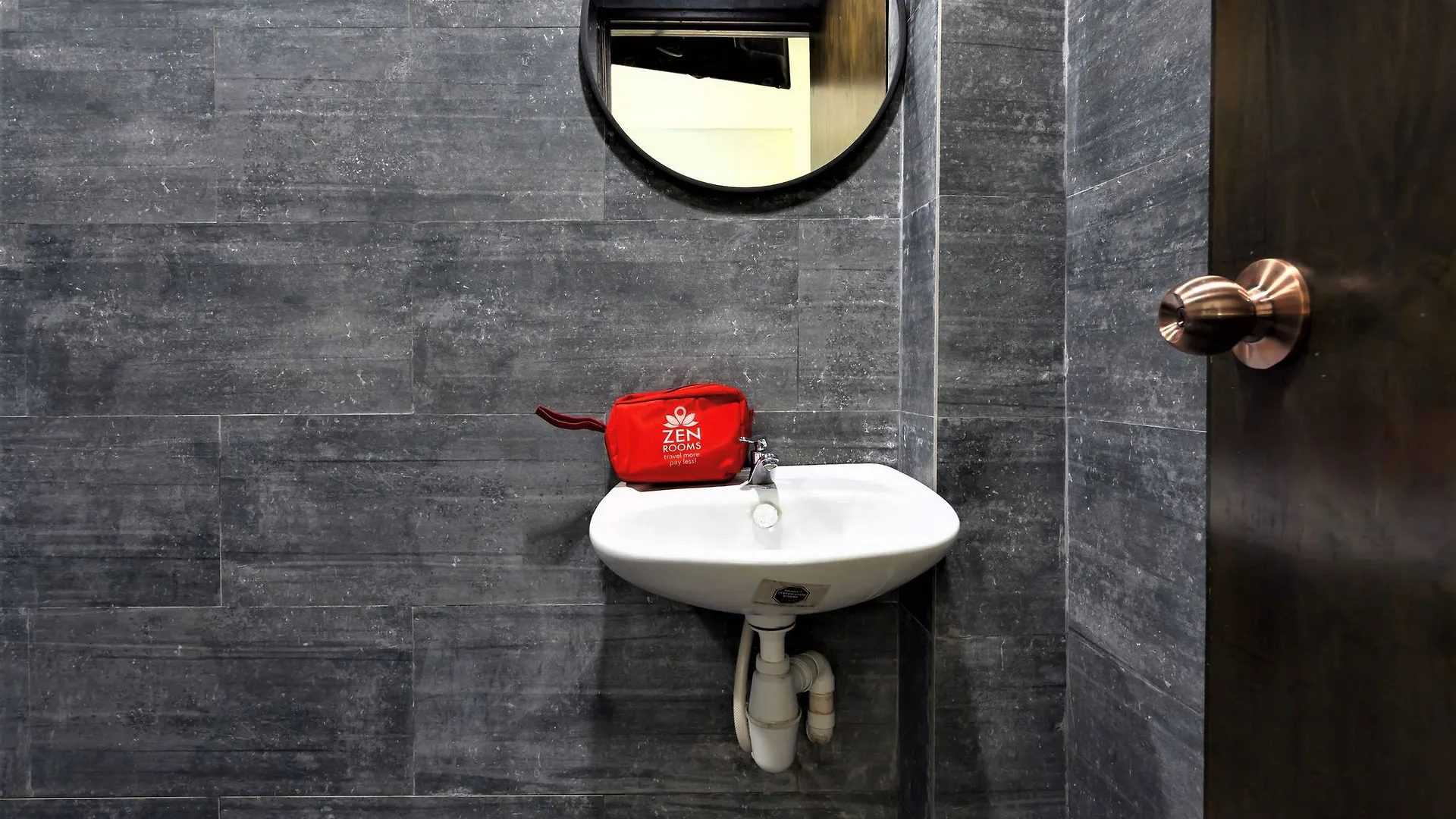Zen Rooms Basic Near Ktm Sentul Kuala Lumpur 3*,  Maleisië